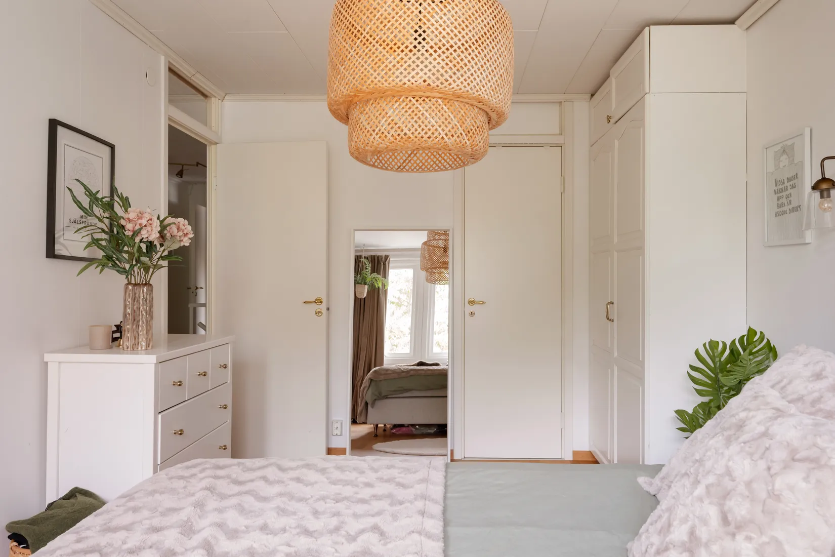 Radhus, Linvägen 21, Väsby, Ekerö