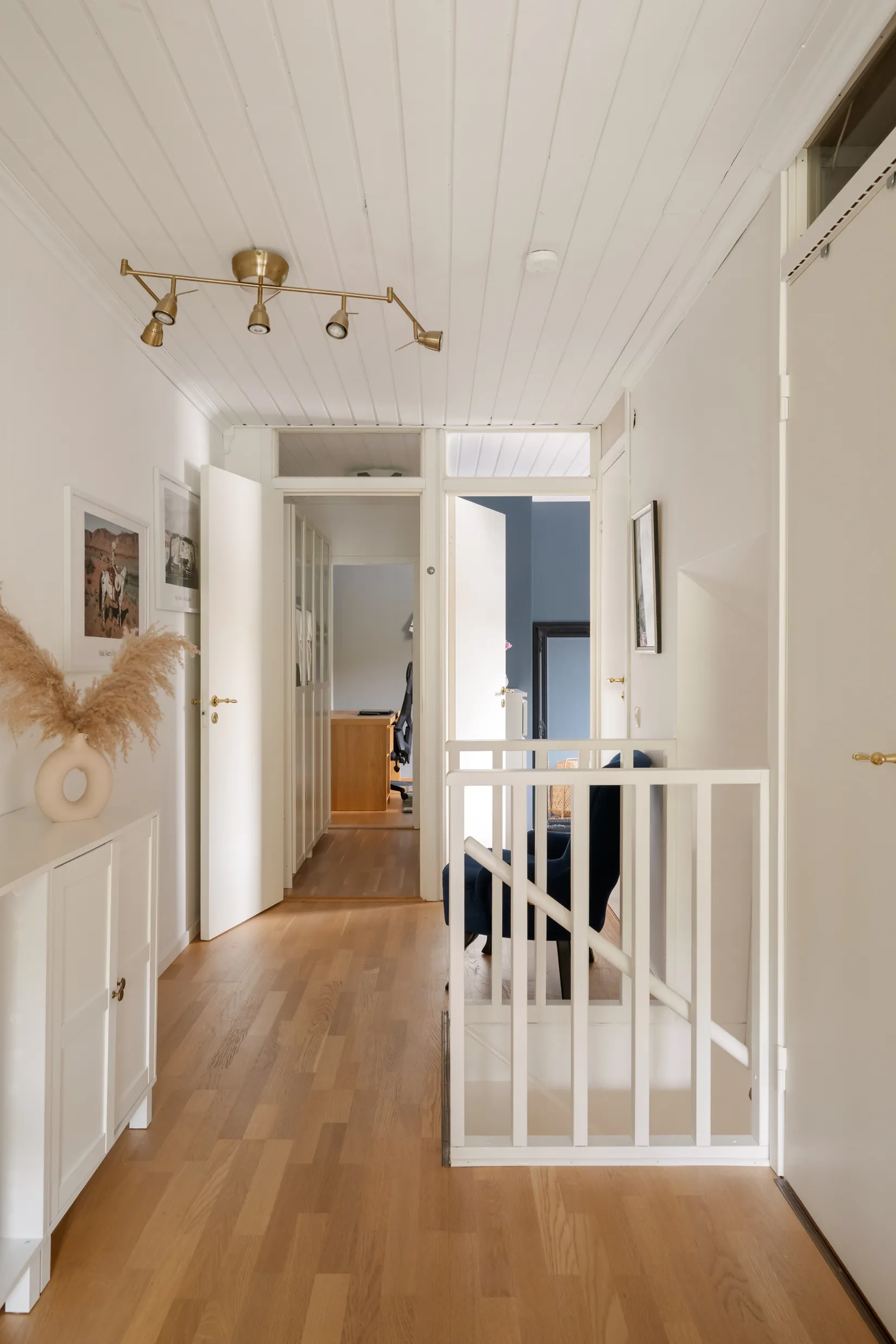 Radhus, Linvägen 21, Väsby, Ekerö