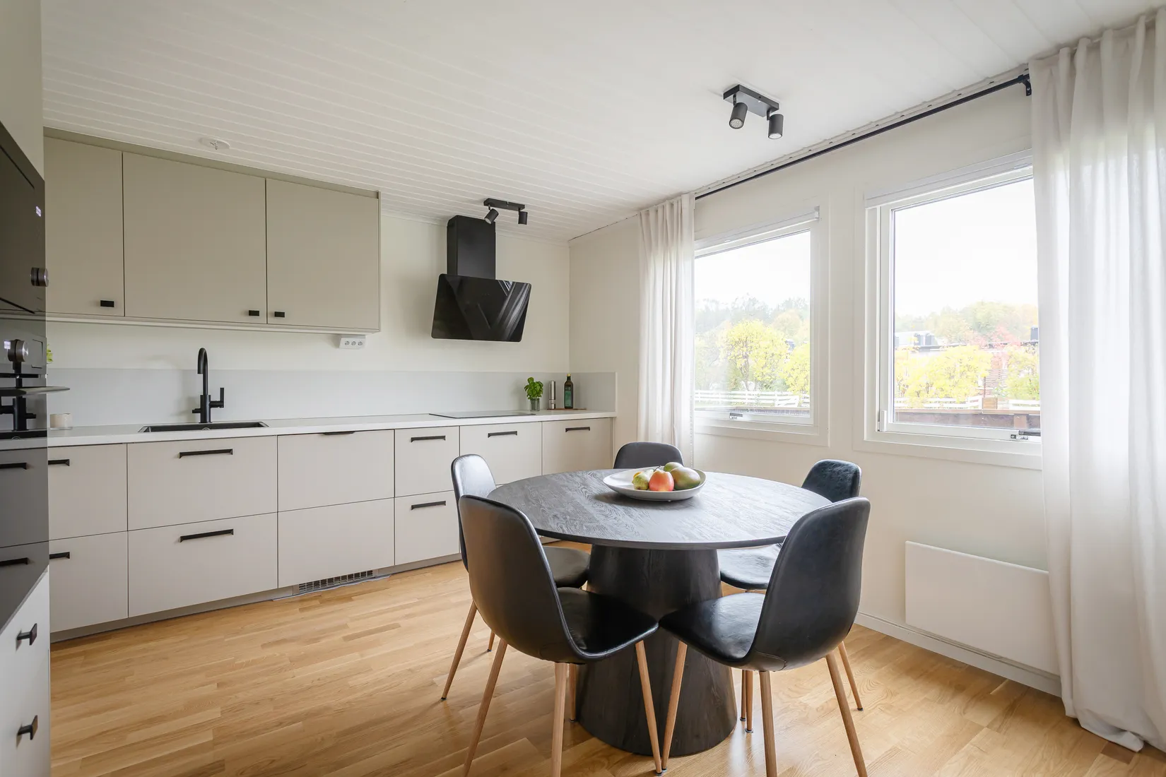 Radhus, Länsmansvägen 49, Norrviken, Sollentuna