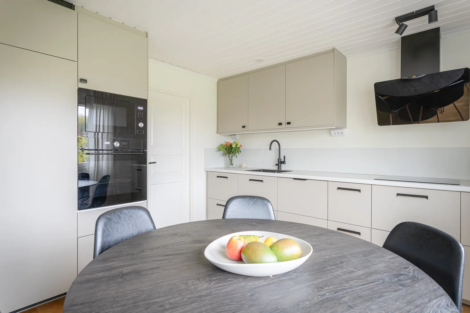 Radhus, Länsmansvägen 49, Norrviken, Sollentuna