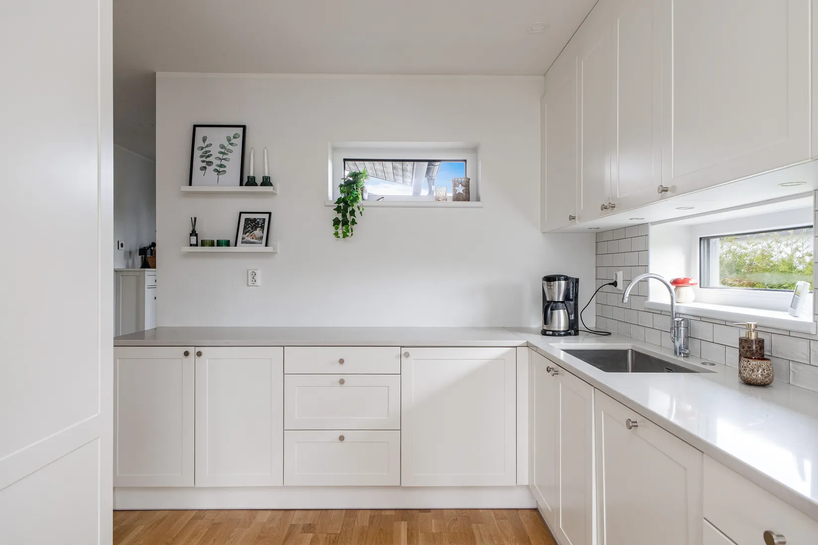 Radhus, Alphyddevägen 30, Ladubacksgärdet, Arboga