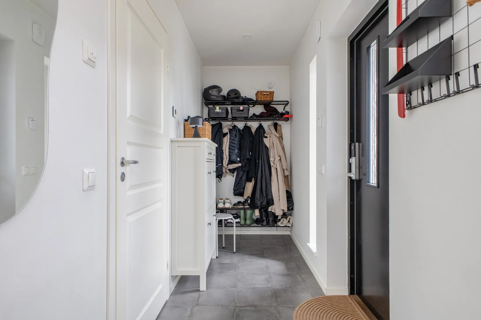 Radhus, Alphyddevägen 30, Ladubacksgärdet, Arboga