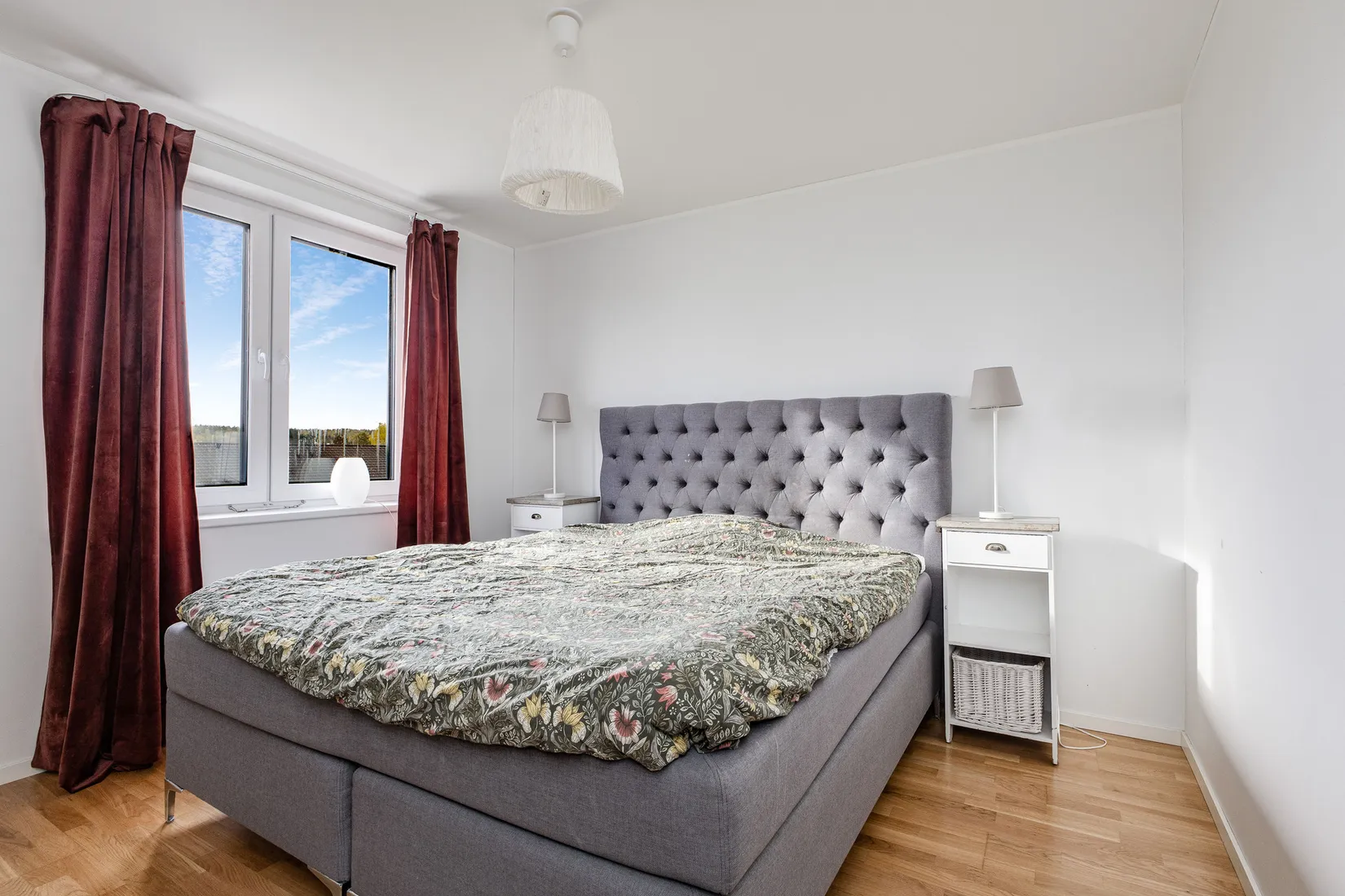 Radhus, Alphyddevägen 30, Ladubacksgärdet, Arboga