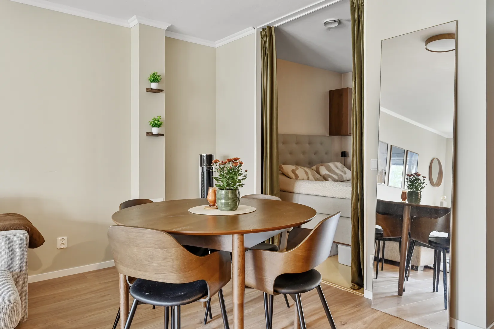 Bostadsrätt, Stationsgatan 23 B, entréplan, Märsta Centralt, Sigtuna