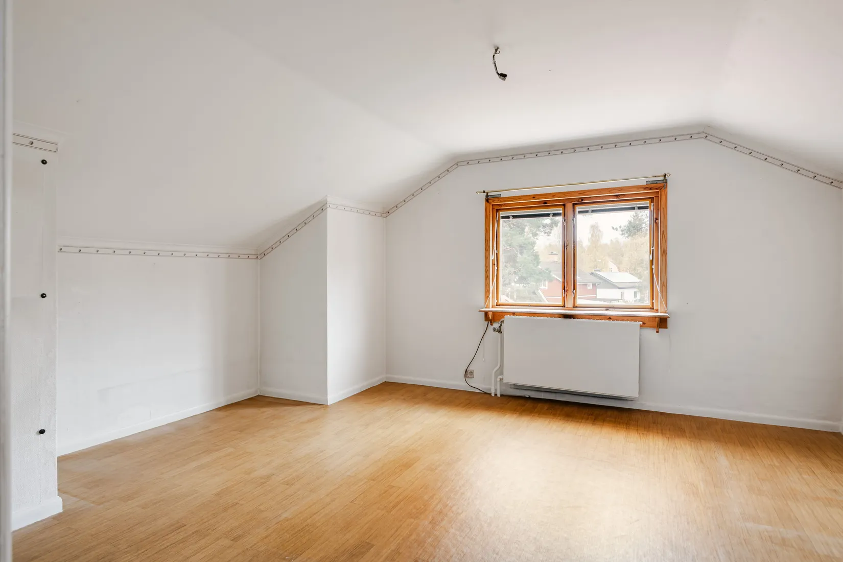 Villa, Rödfärgsvägen 10, Centralt, Daglöstäkten, Falun