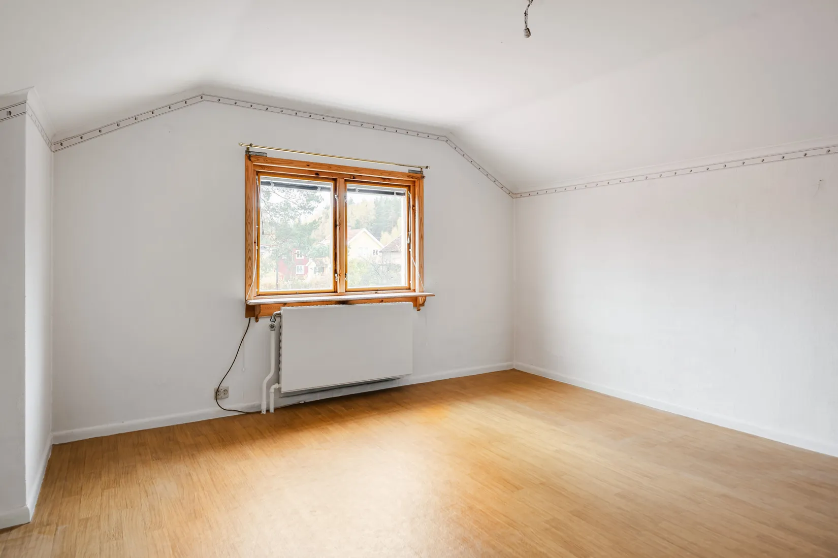 Villa, Rödfärgsvägen 10, Centralt, Daglöstäkten, Falun