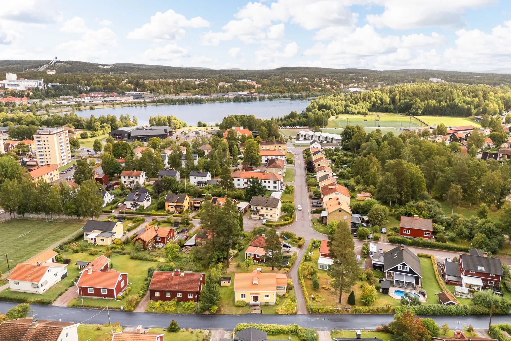 Villa, Rödfärgsvägen 10, Centralt, Daglöstäkten, Falun