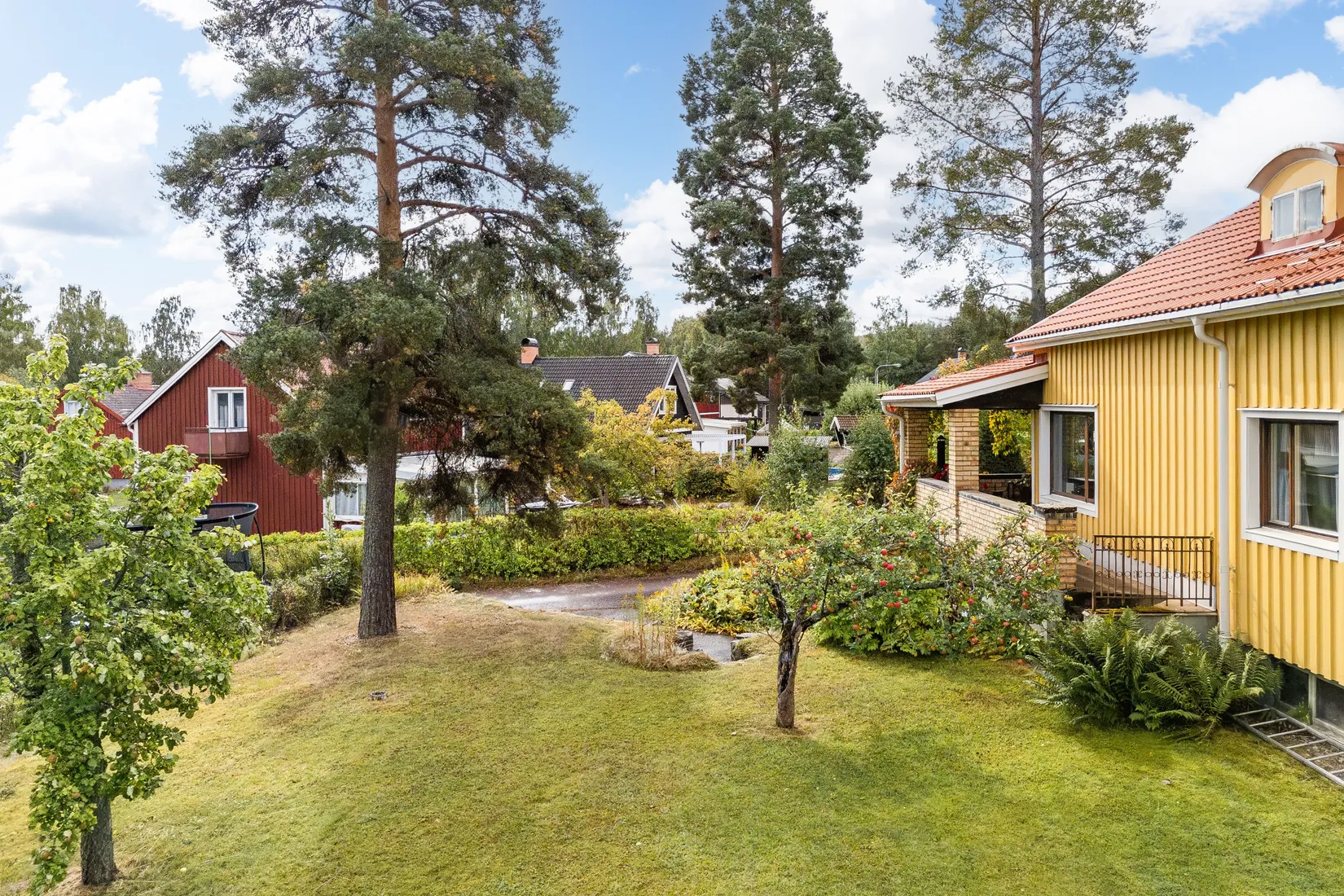 Villa, Rödfärgsvägen 10, Centralt, Daglöstäkten, Falun