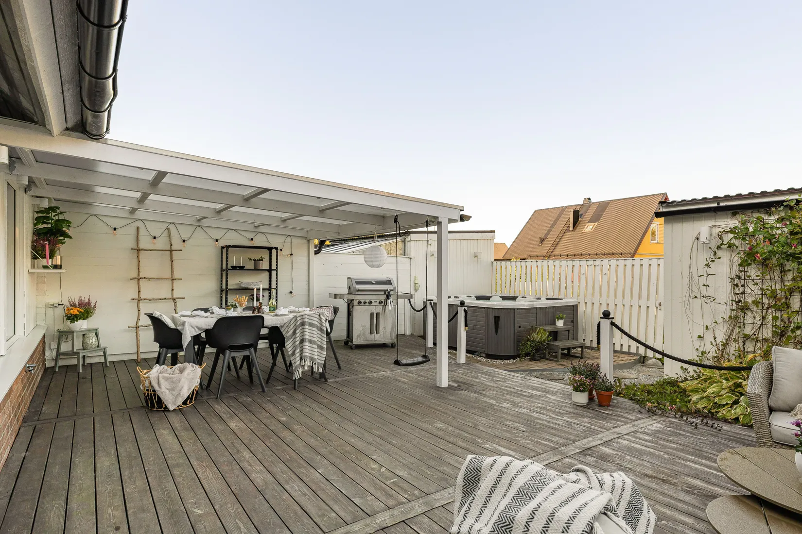 Radhus, Klarinettgatan 10, Gånsviksdalen, Härnösand