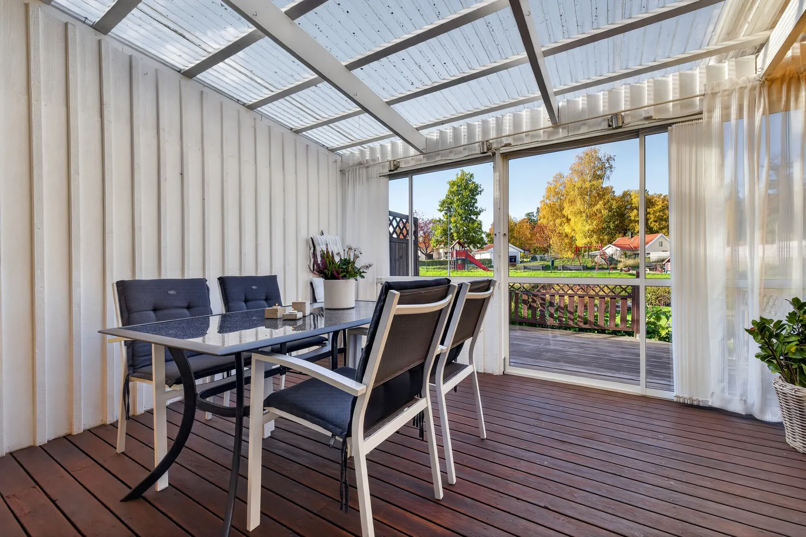 Radhus, Backstugevägen 26, Smedstorp, Kumla