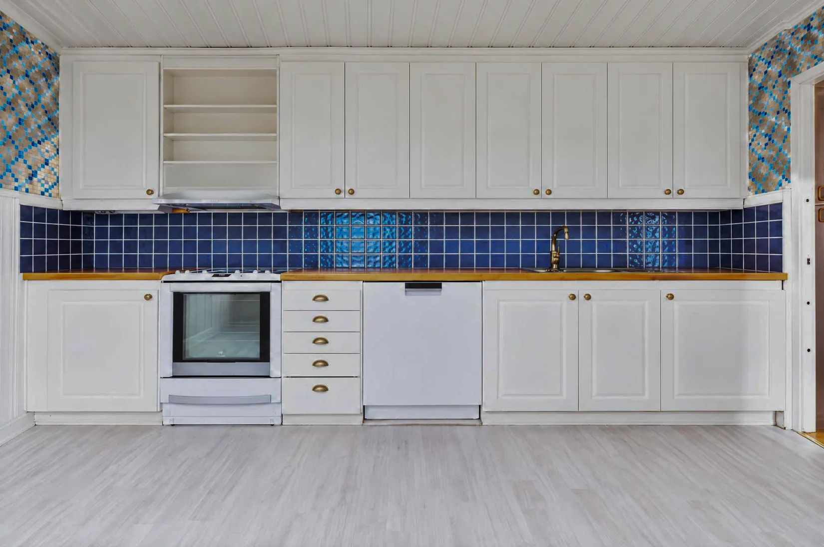 Villa, Gullvivevägen 33, Österskär, Österåker