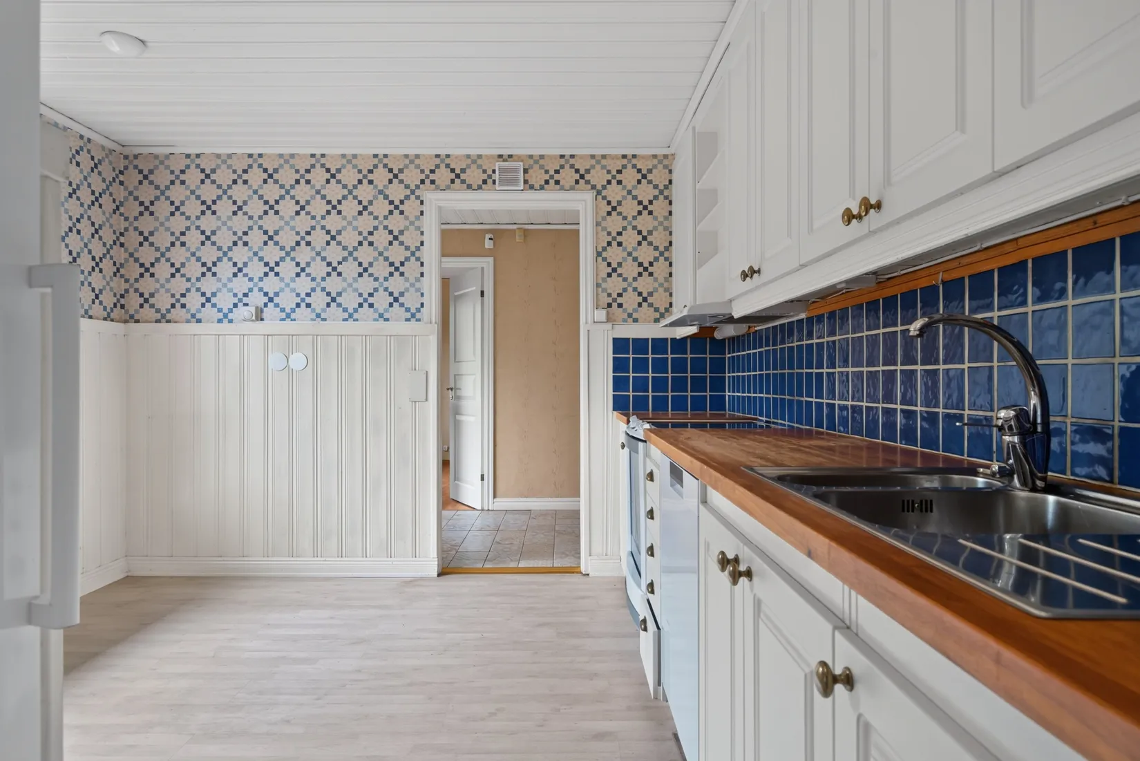 Villa, Gullvivevägen 33, Österskär, Österåker