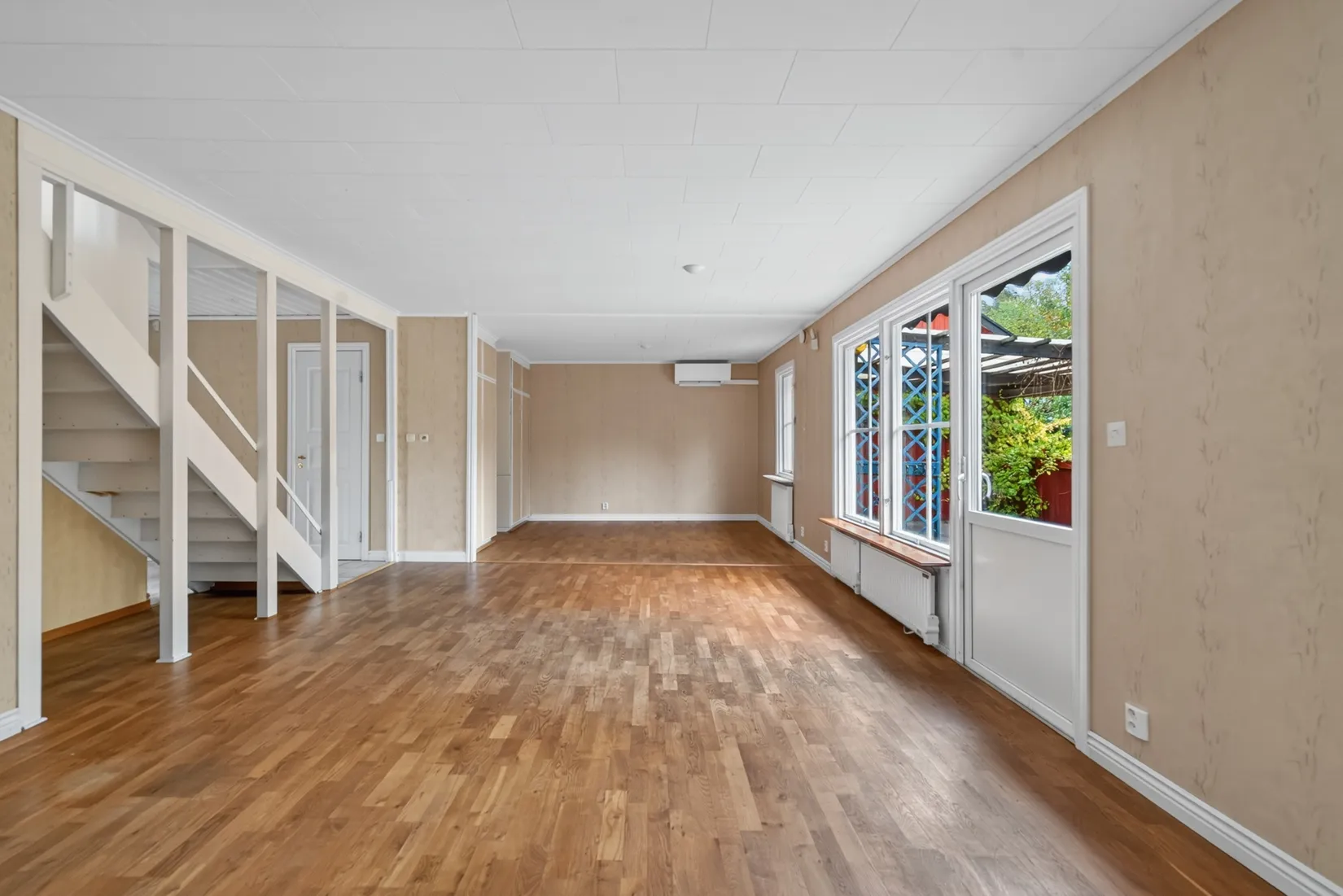 Villa, Gullvivevägen 33, Österskär, Österåker