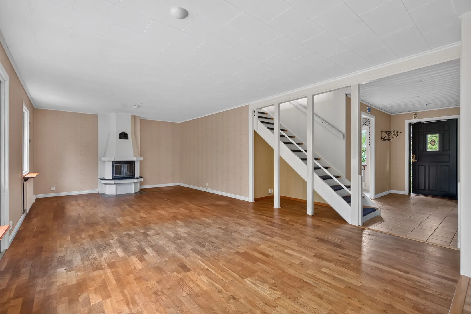 Villa, Gullvivevägen 33, Österskär, Österåker