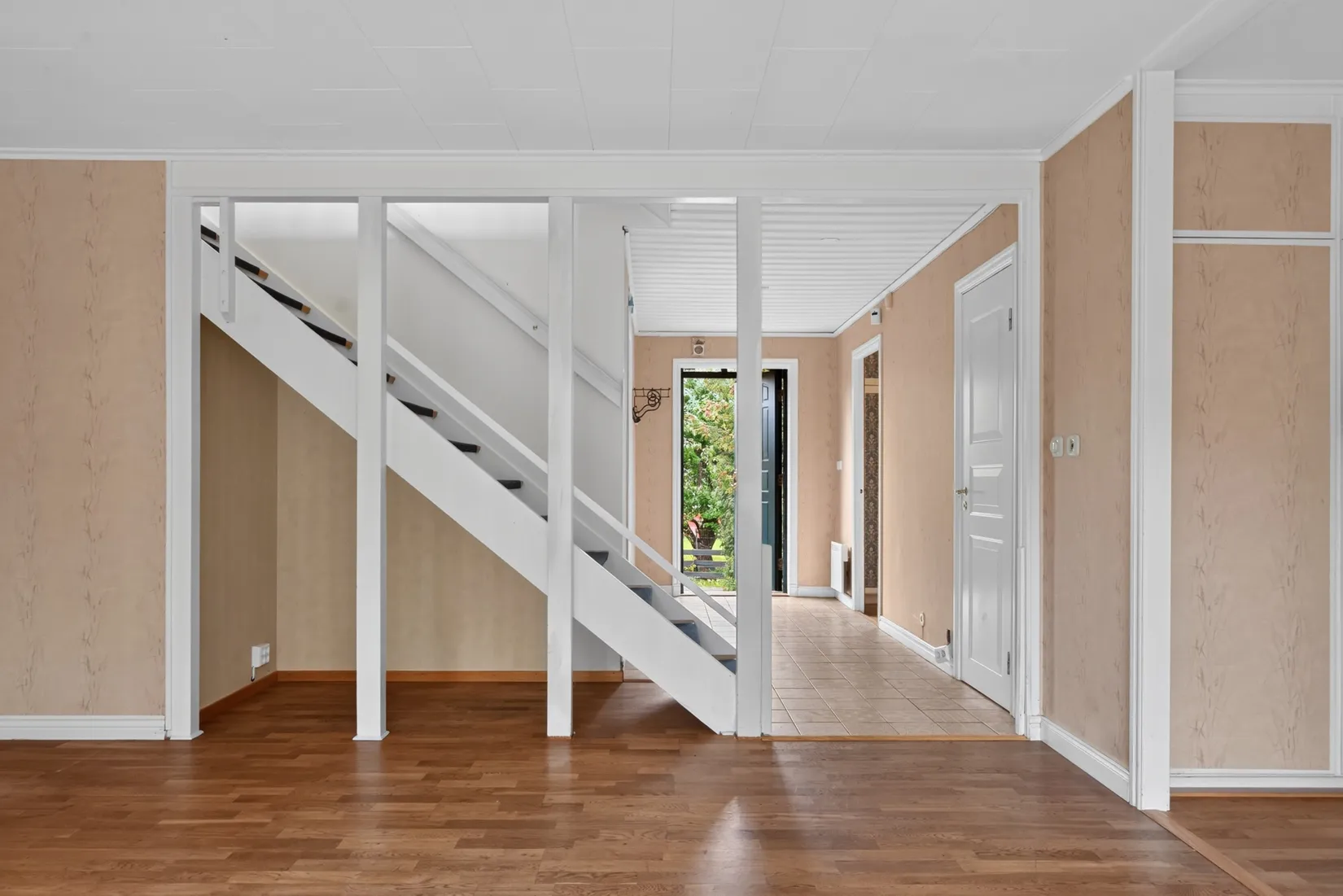 Villa, Gullvivevägen 33, Österskär, Österåker
