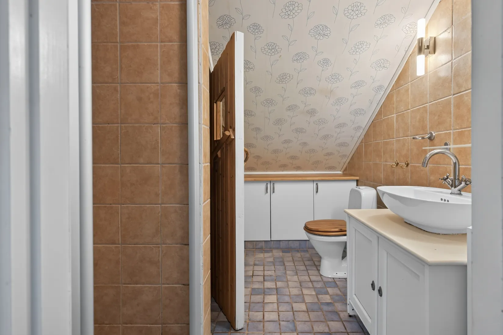 Villa, Gullvivevägen 33, Österskär, Österåker