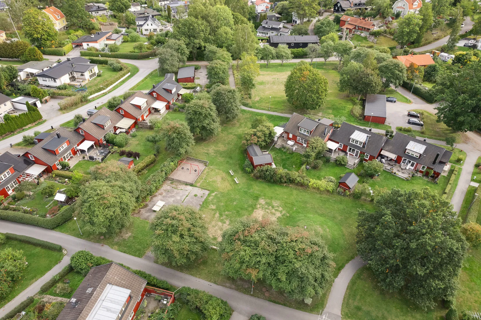 Villa, Gullvivevägen 33, Österskär, Österåker