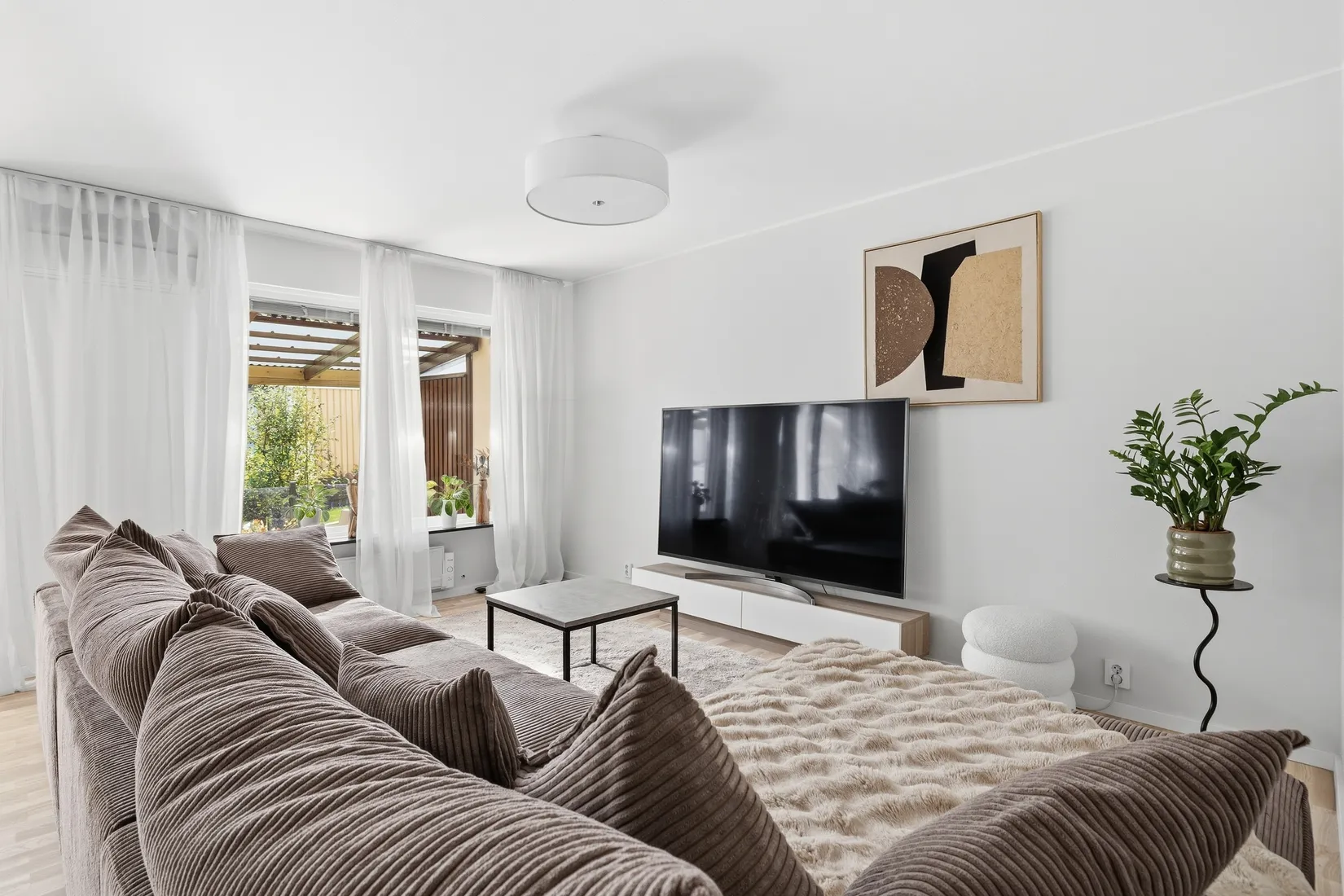 Radhus, Trädgårdsvägen 71, Töjnan, Sollentuna