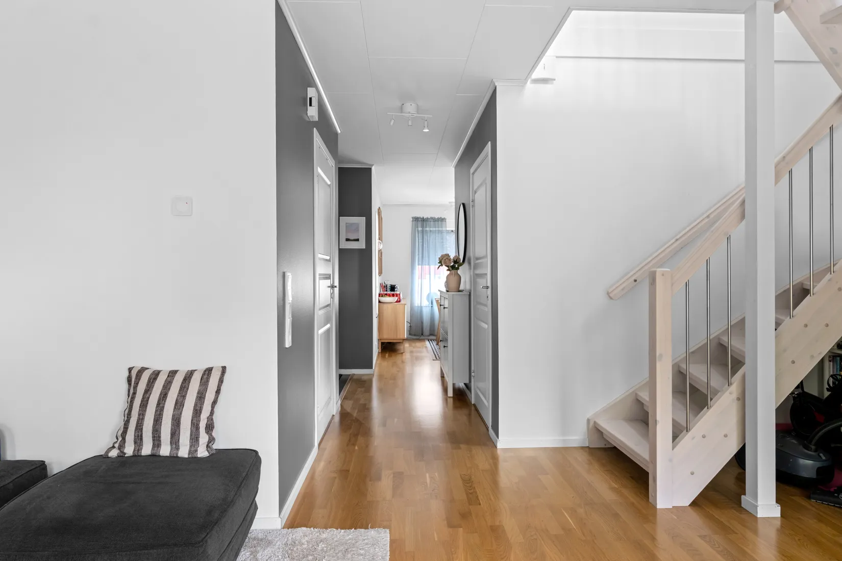 Radhus, Flygarvägen 18, Botkyrka