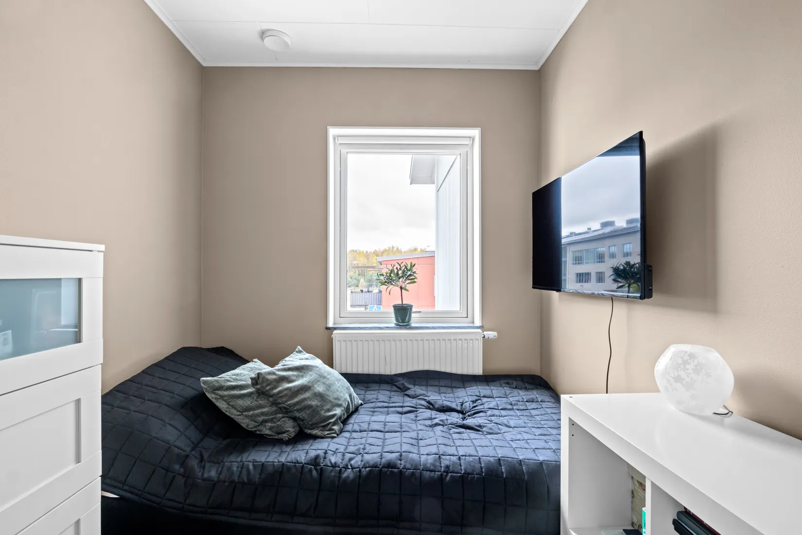 Radhus, Flygarvägen 18, Botkyrka