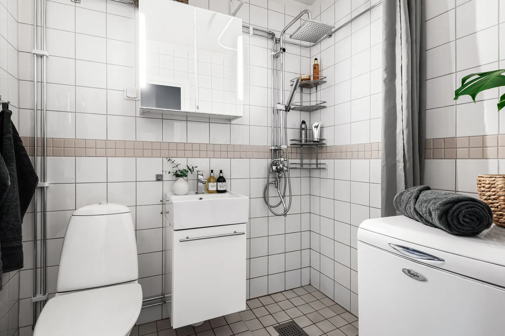 Bostadsrätt, Molkomsbacken 23, vån 3/3, Farsta, Stockholm