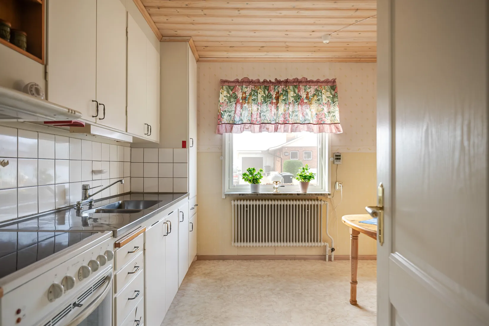 Villa, Kolstuguvägen 16, Katrineholm Nävertorp, Katrineholm