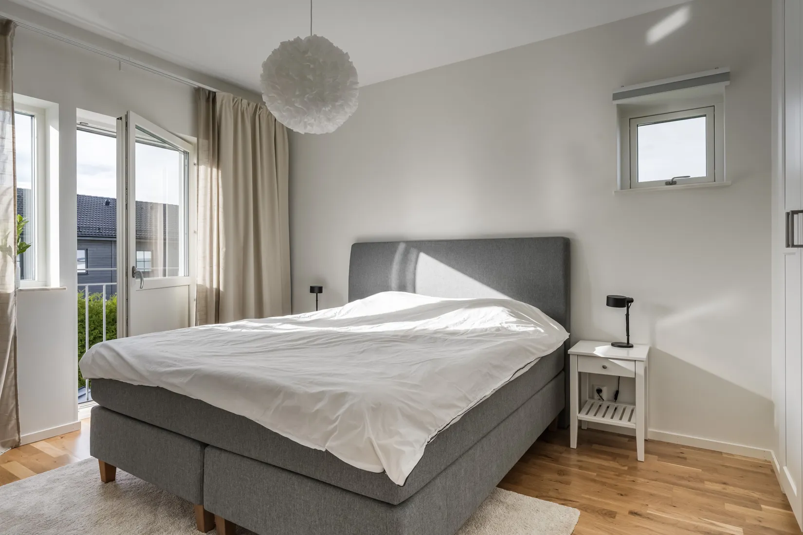 Radhus, Albatrossgatan 3B, Lanna, Lekeberg