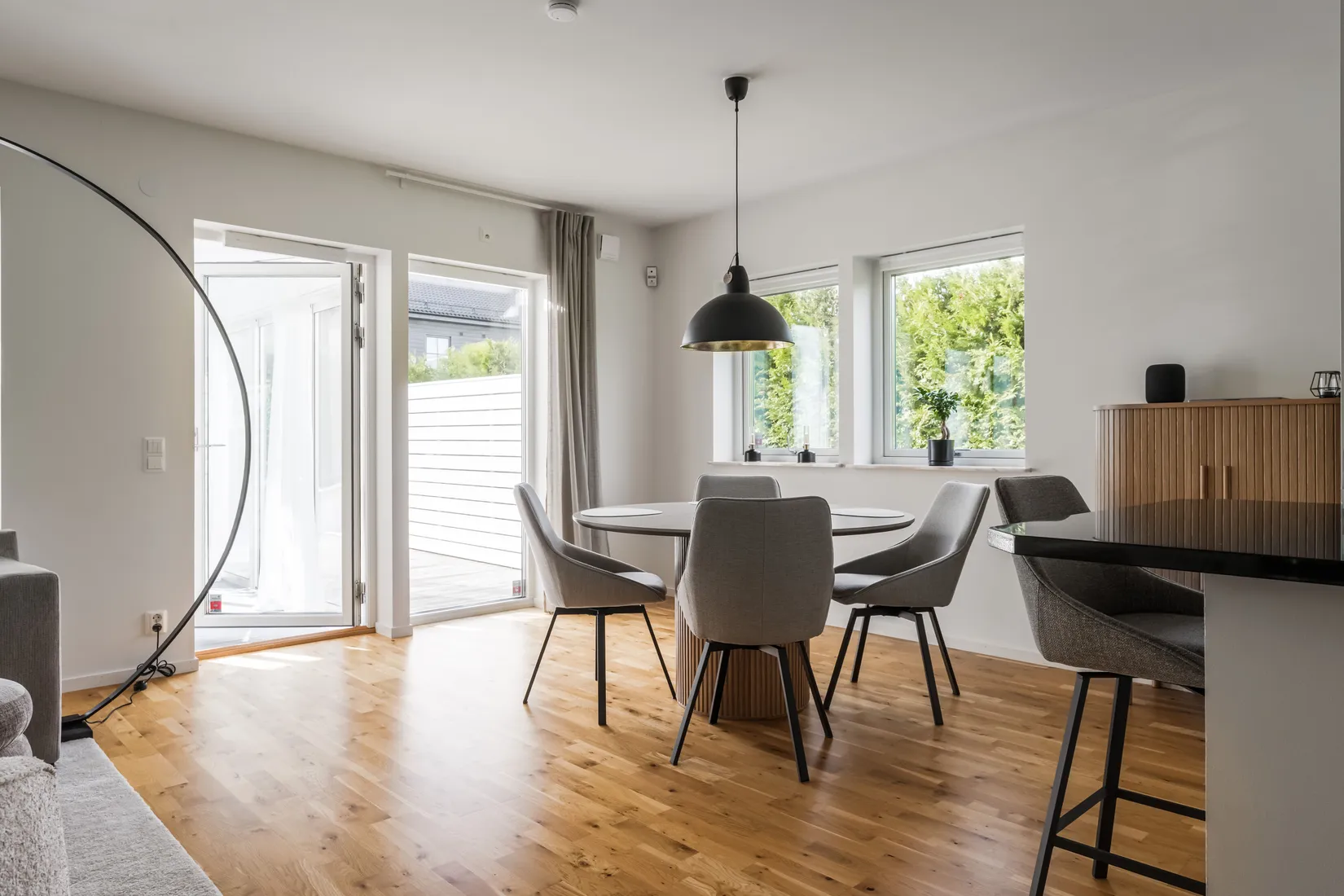 Radhus, Albatrossgatan 3B, Lanna, Lekeberg