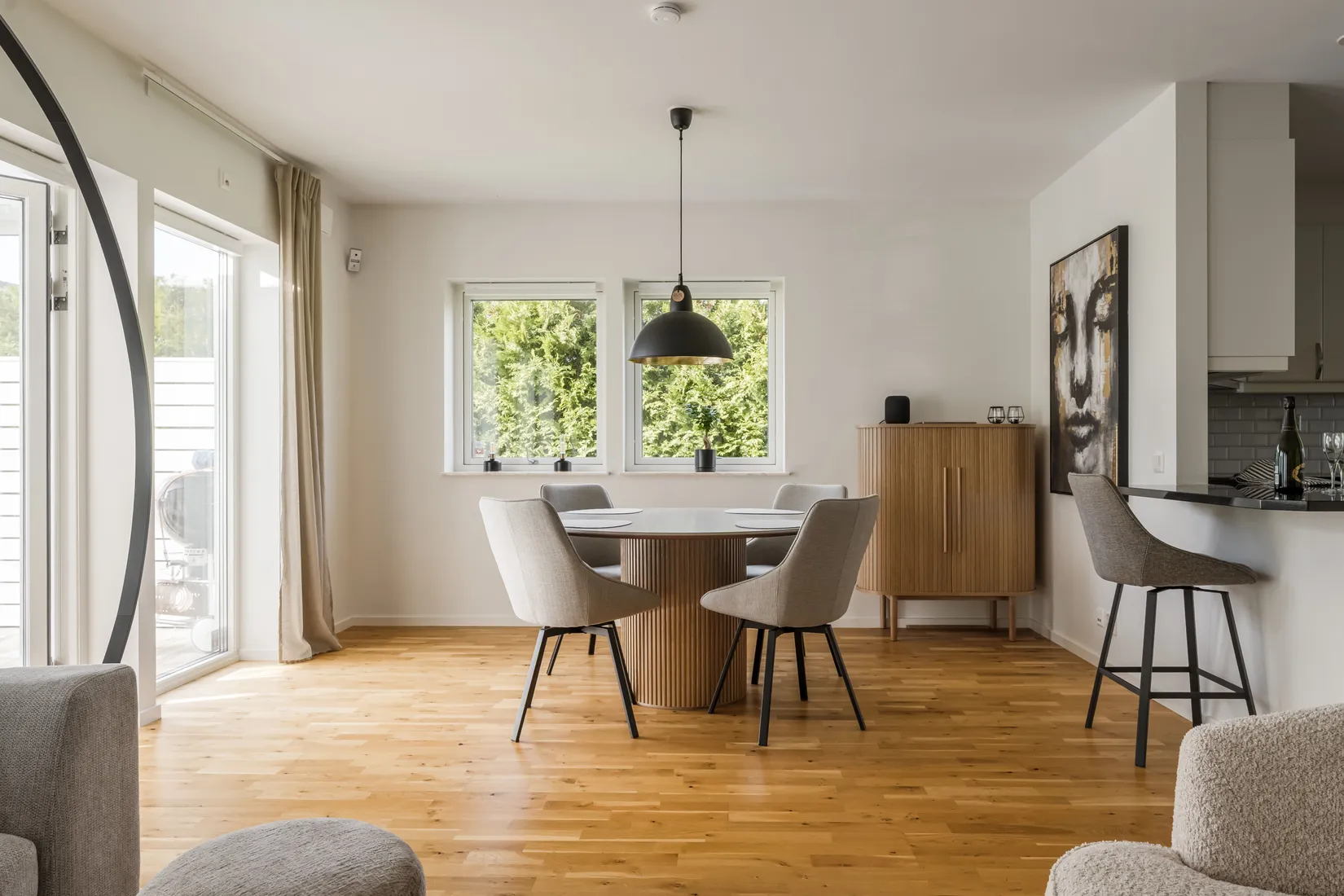 Radhus, Albatrossgatan 3B, Lanna, Lekeberg