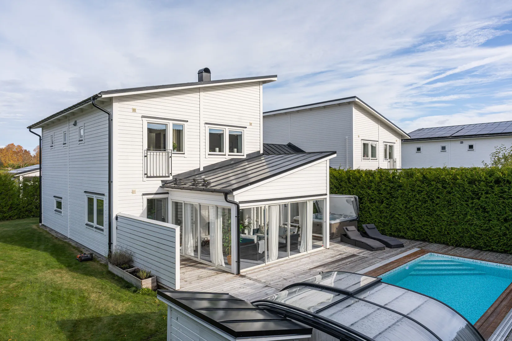 Radhus, Albatrossgatan 3B, Lanna, Lekeberg