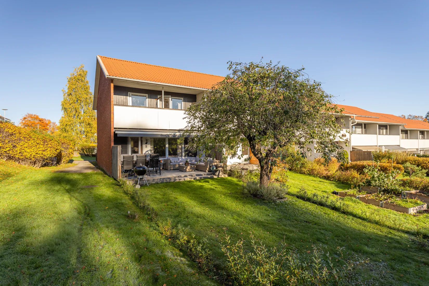 Radhus, Rådjursstigen 40, Töjnan, Sollentuna
