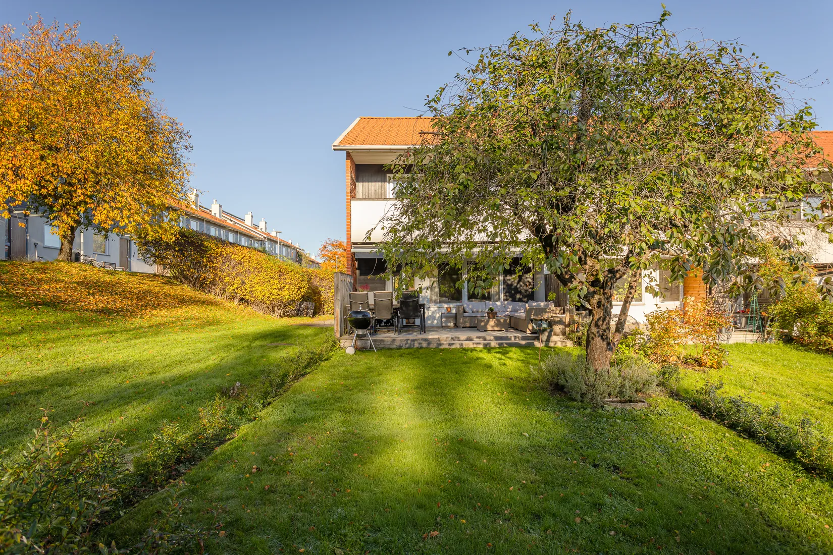 Radhus, Rådjursstigen 40, Töjnan, Sollentuna