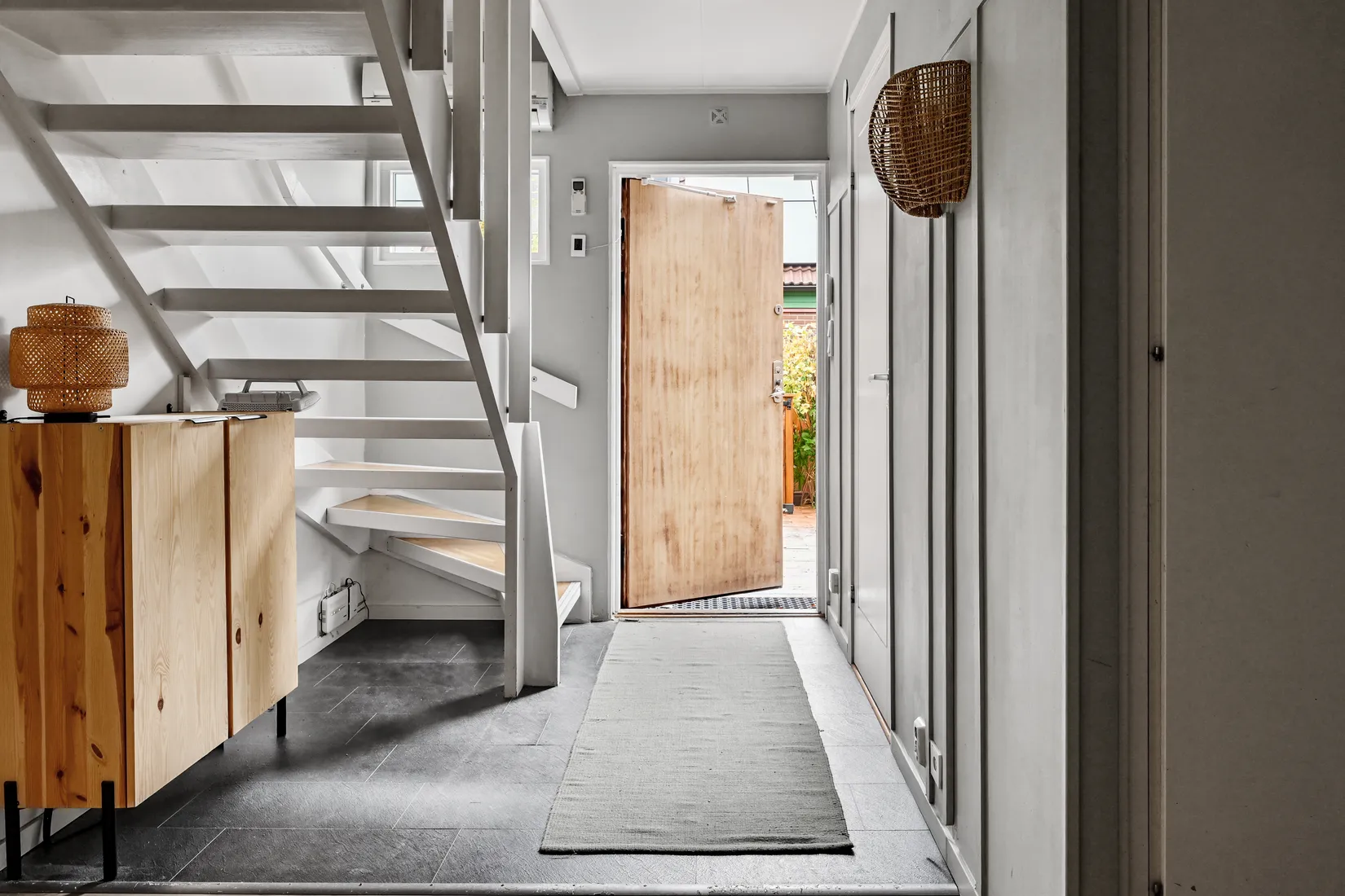 Radhus, Vitmåravägen 3, Sjukyrkoberget, Upplands Väsby