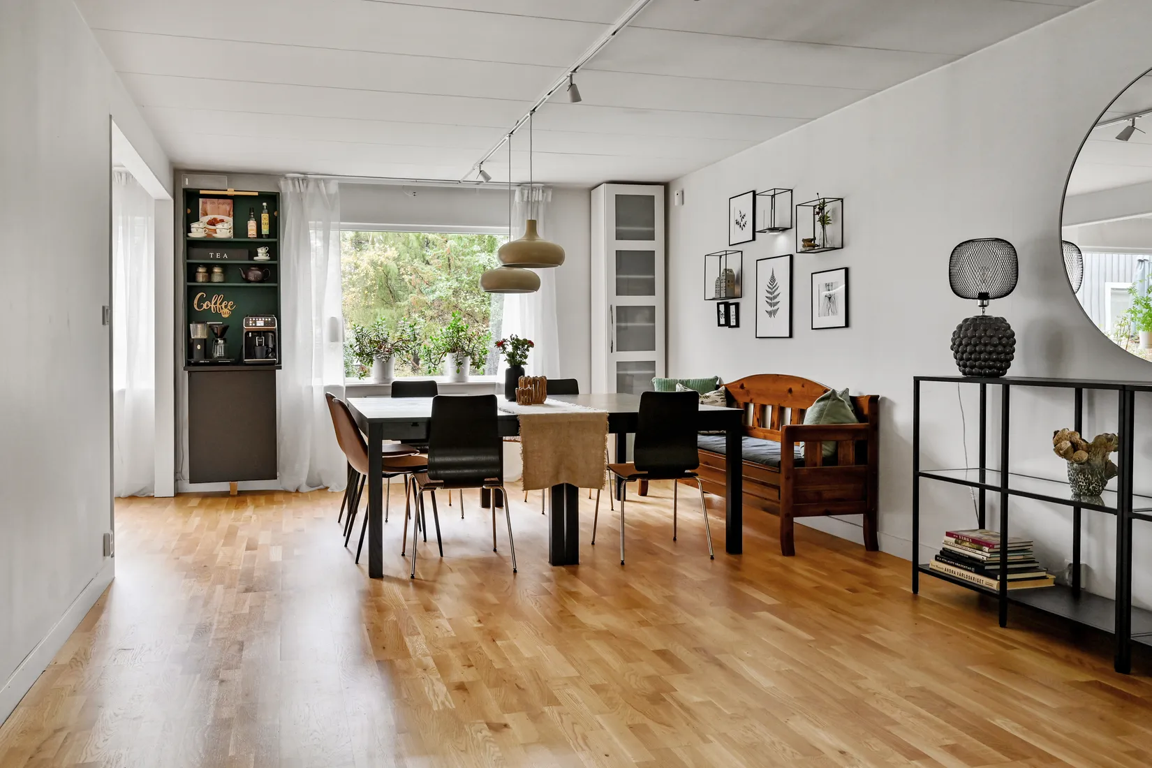Radhus, Vitmåravägen 3, Sjukyrkoberget, Upplands Väsby