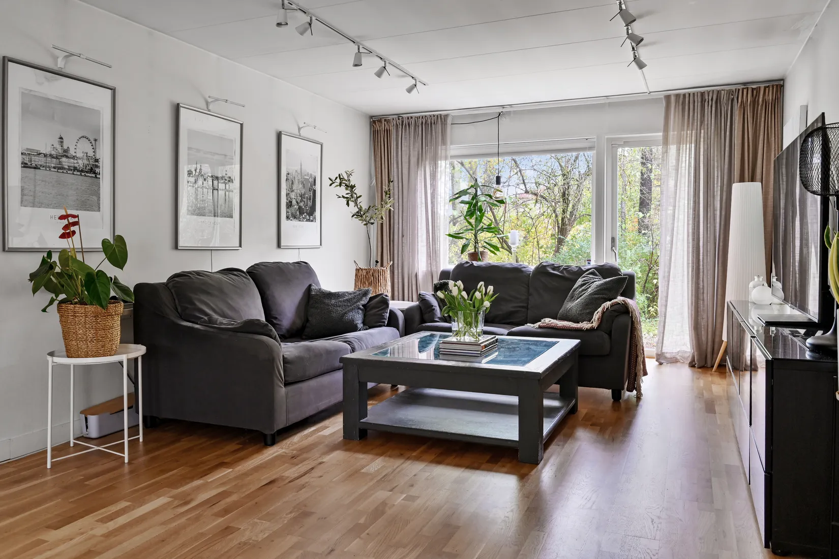 Radhus, Vitmåravägen 3, Sjukyrkoberget, Upplands Väsby
