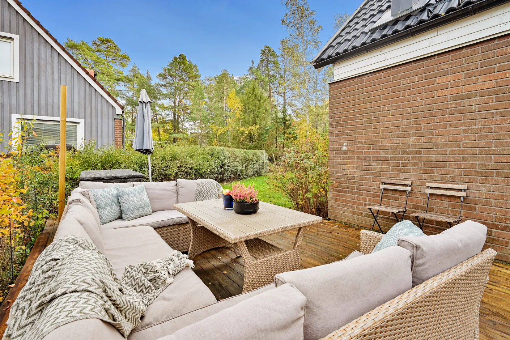 Radhus, Vitmåravägen 3, Sjukyrkoberget, Upplands Väsby