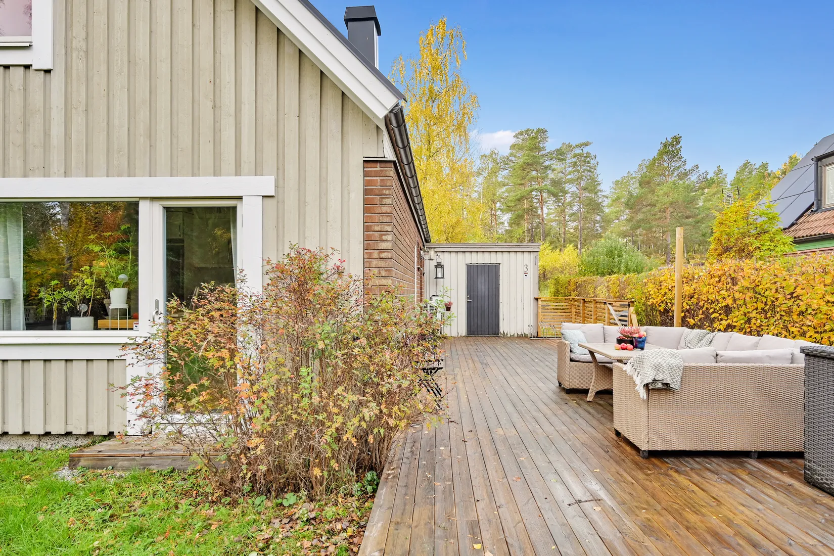 Radhus, Vitmåravägen 3, Sjukyrkoberget, Upplands Väsby