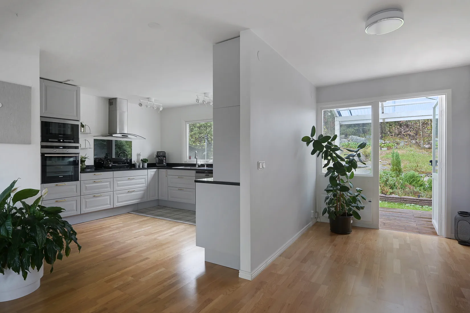 Villa, Dimvägen 22, Berghem, Järfälla
