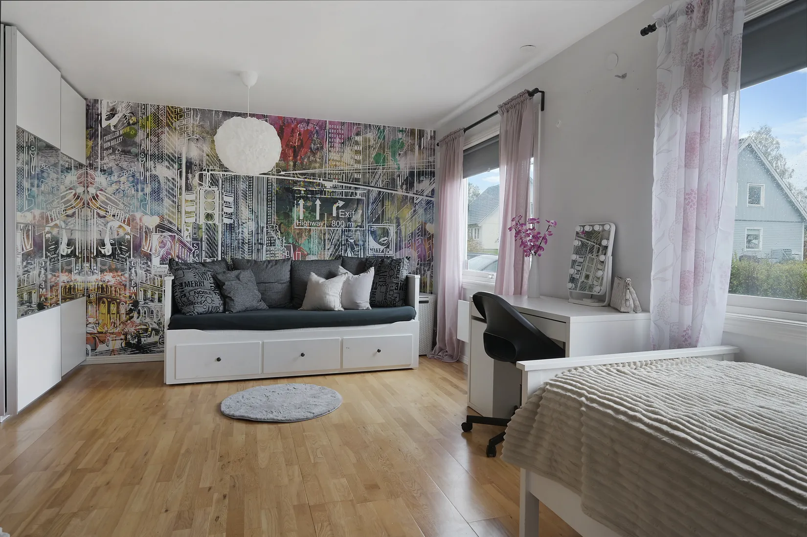 Villa, Dimvägen 22, Berghem, Järfälla