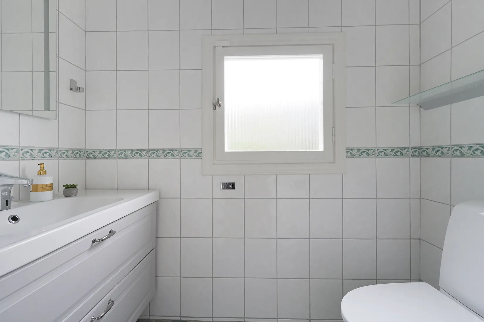 Villa, Dimvägen 22, Berghem, Järfälla