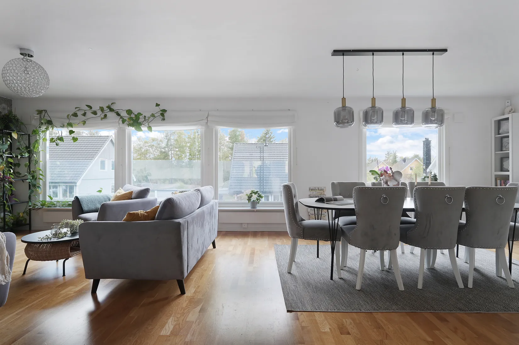 Villa, Dimvägen 22, Berghem, Järfälla
