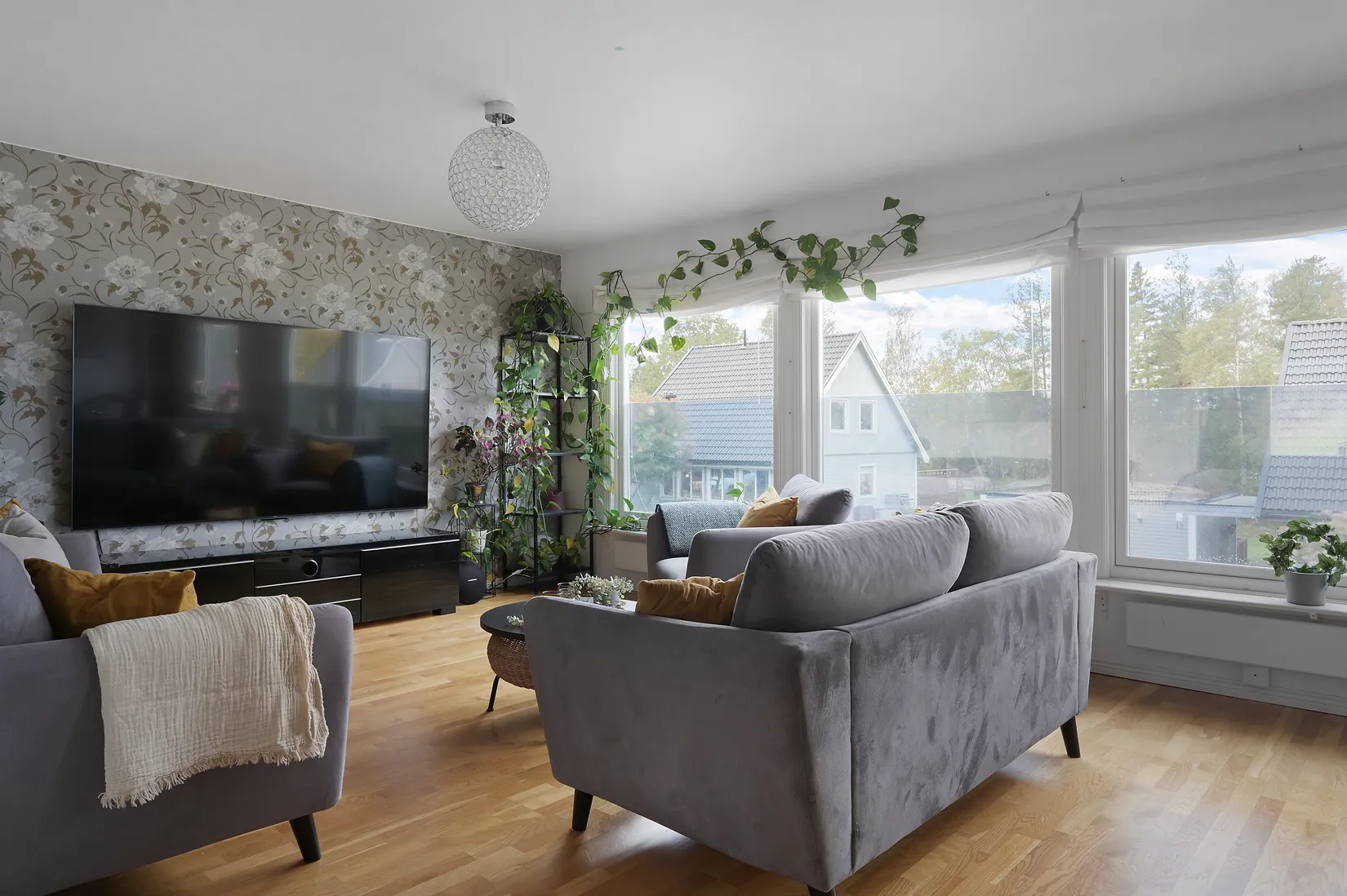 Villa, Dimvägen 22, Berghem, Järfälla