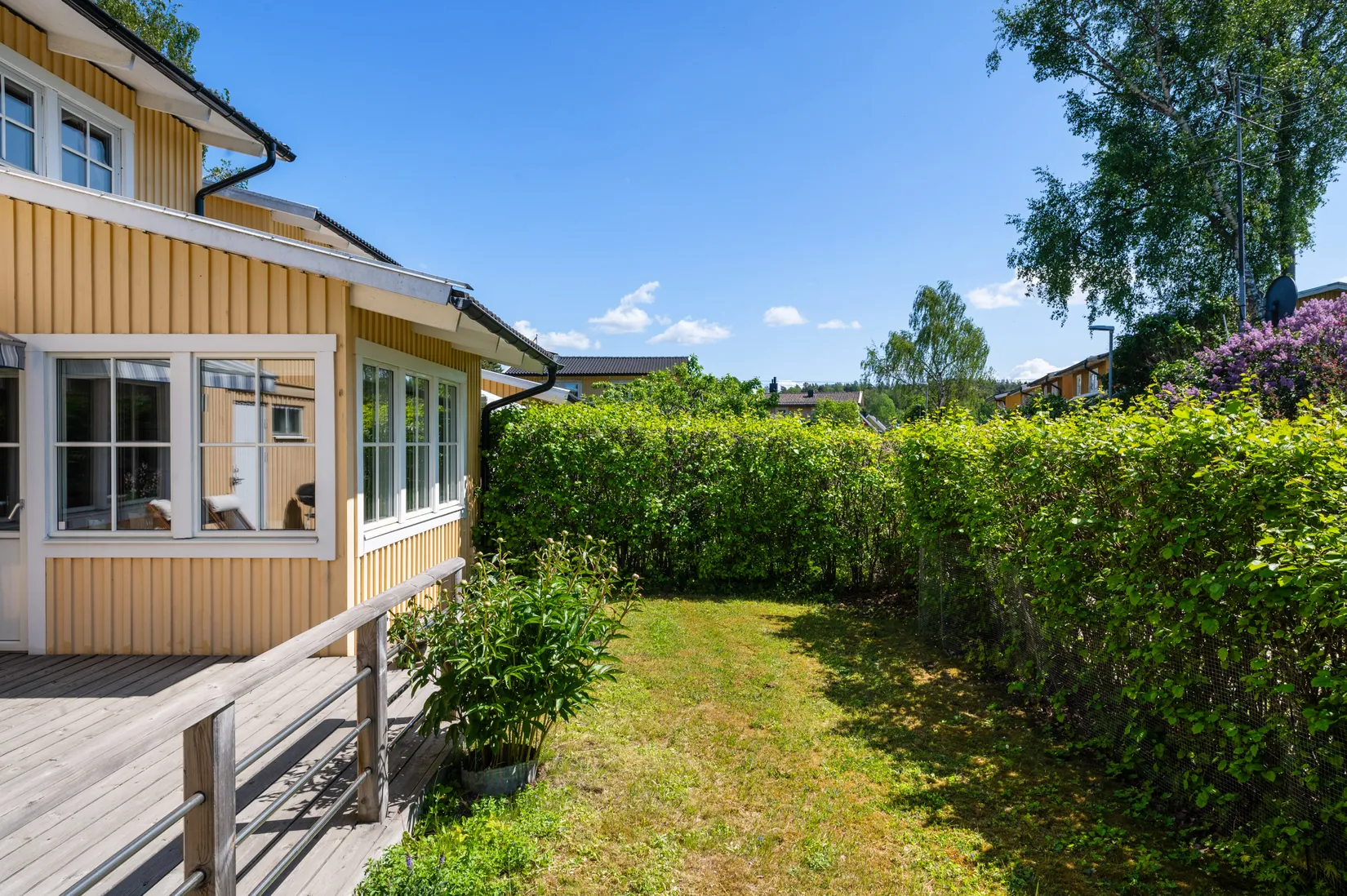 Radhus, Miklagårdsvägen 23, Täby Kyrkby, Täby
