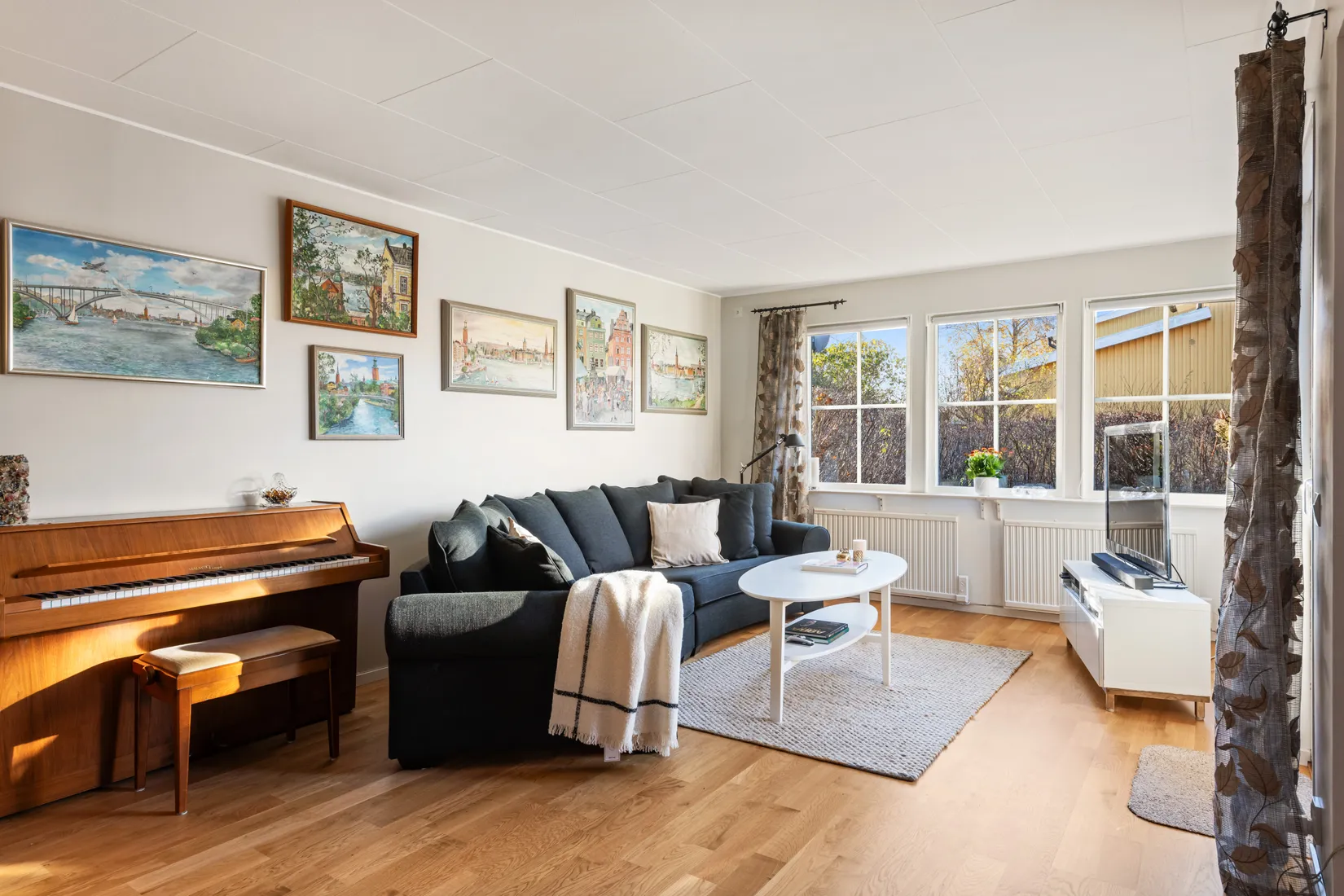 Radhus, Miklagårdsvägen 23, Täby Kyrkby, Täby