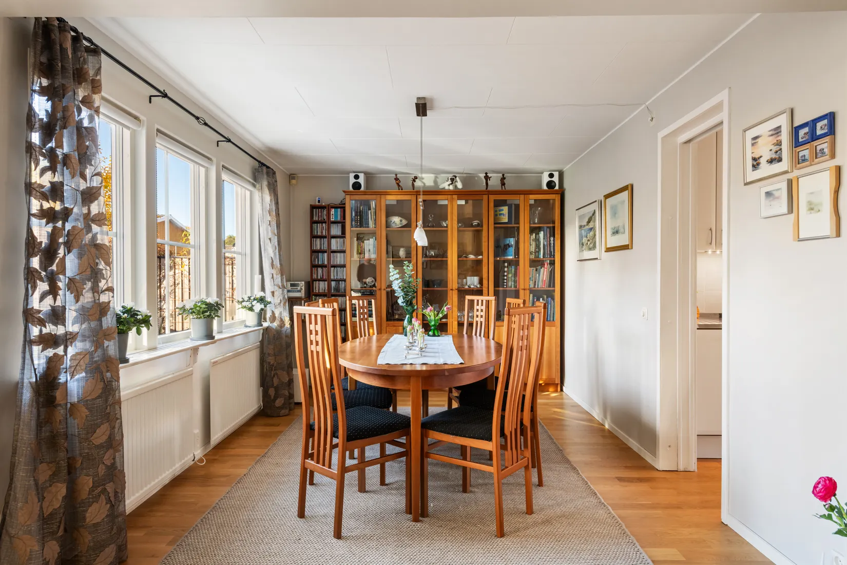 Radhus, Miklagårdsvägen 23, Täby Kyrkby, Täby
