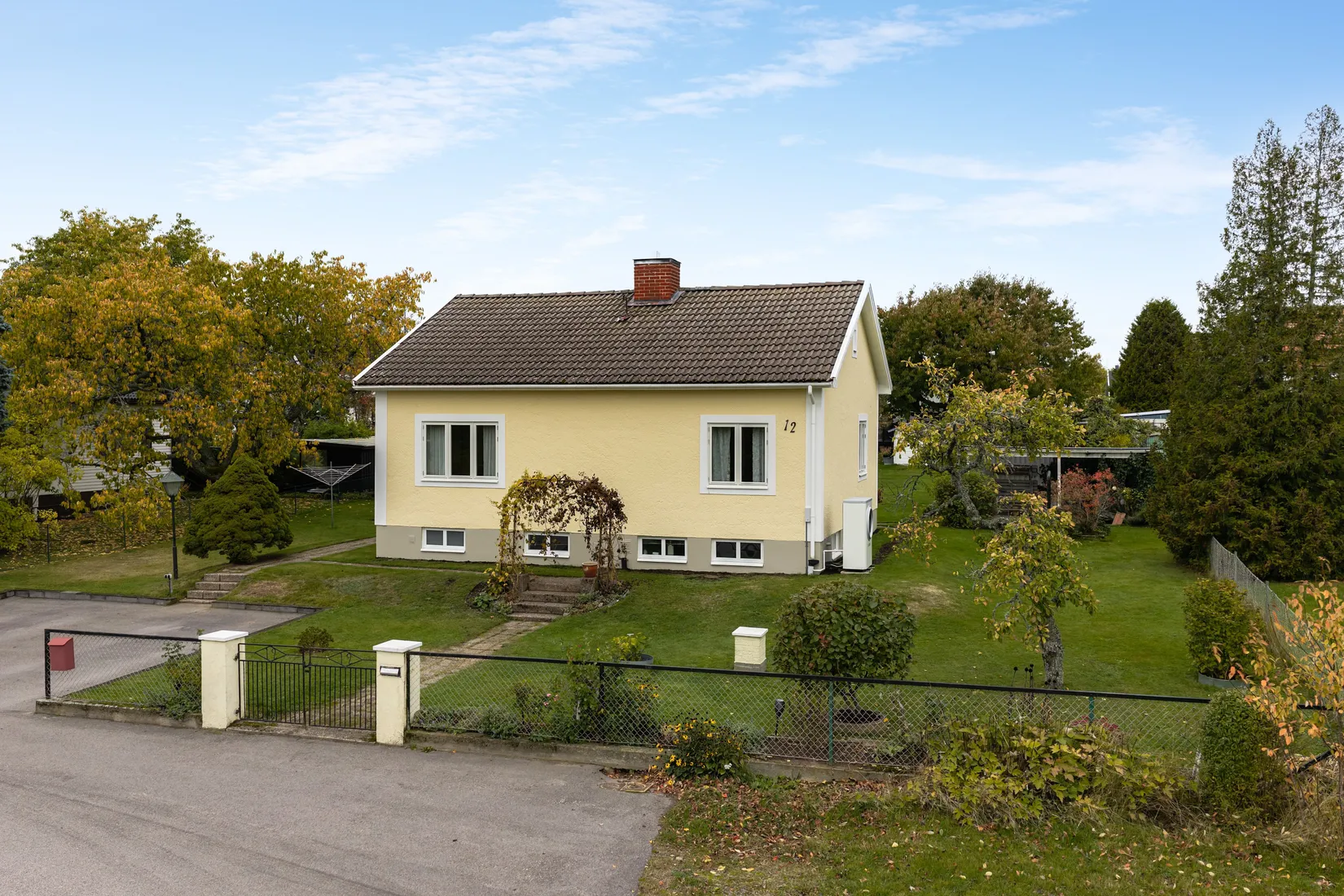 Villa, Skogalundsgatan 12, Holm/Brinken, Motala