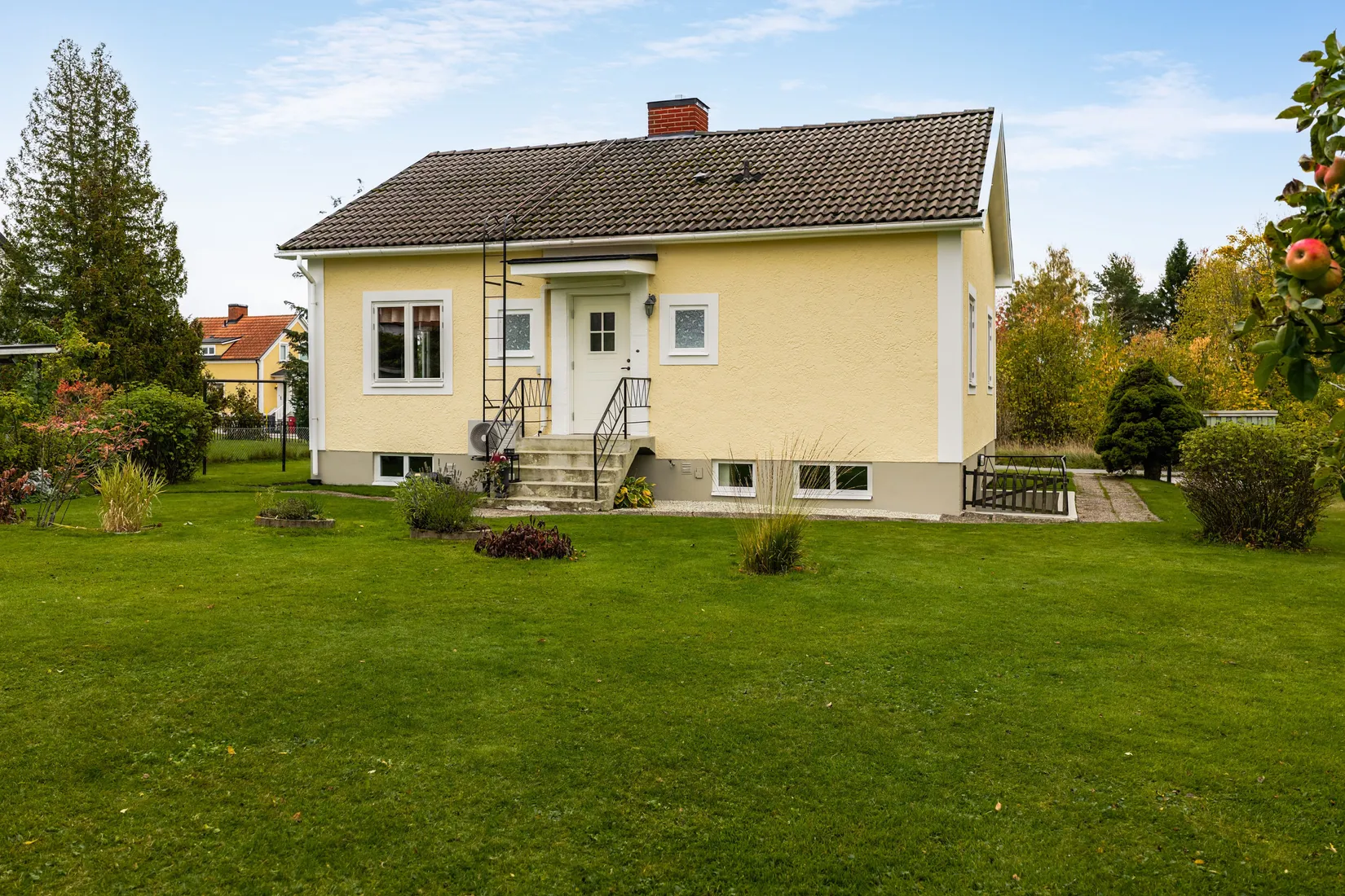 Villa, Skogalundsgatan 12, Holm/Brinken, Motala