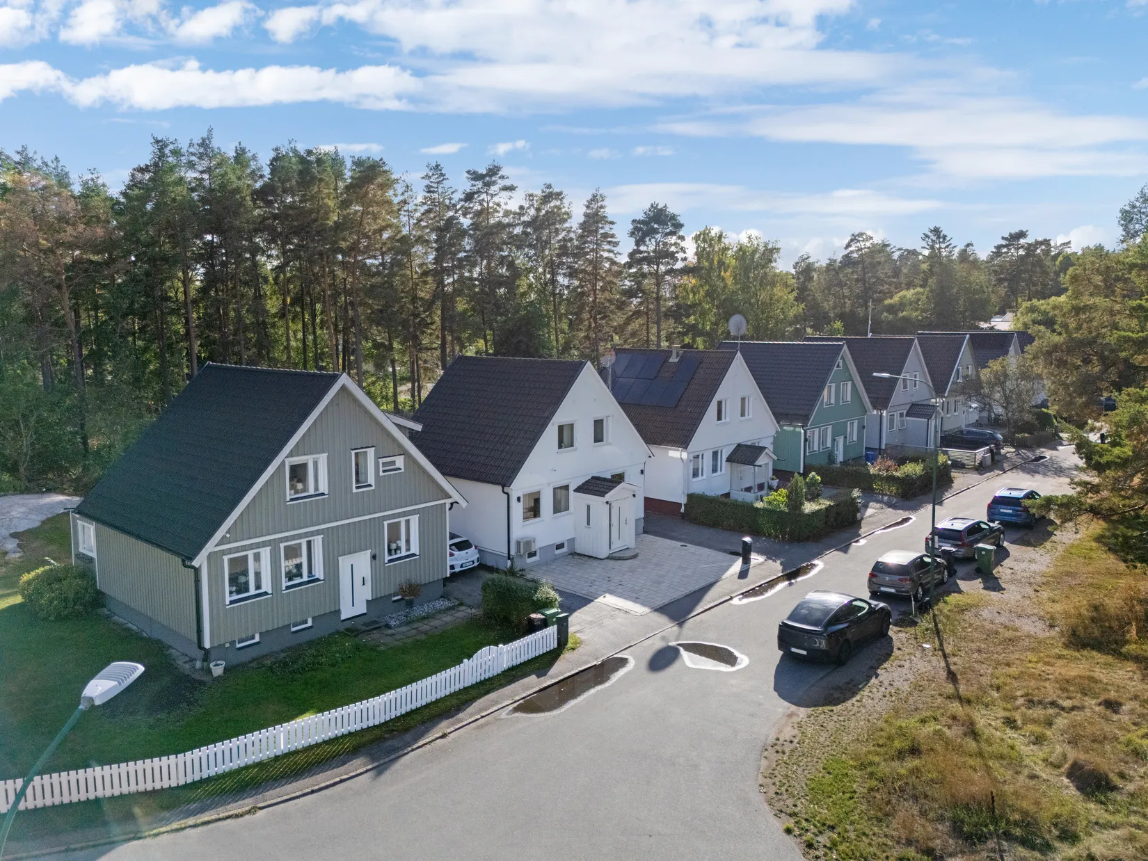 Radhus, Tvåspannsvägen 17, Jakobsberg, Järfälla