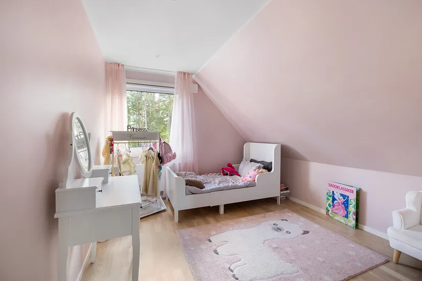 Radhus, Tvåspannsvägen 17, Jakobsberg, Järfälla