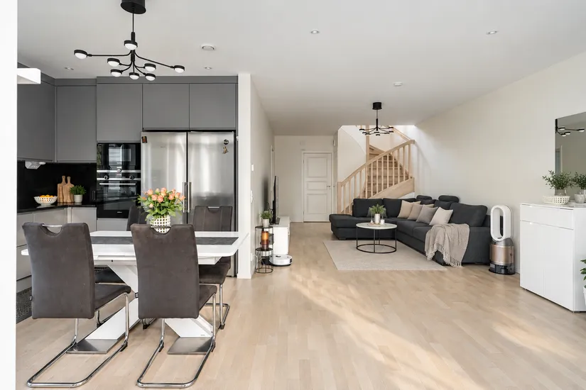 Radhus, Högmora ringväg 9D, Högmora, Huddinge